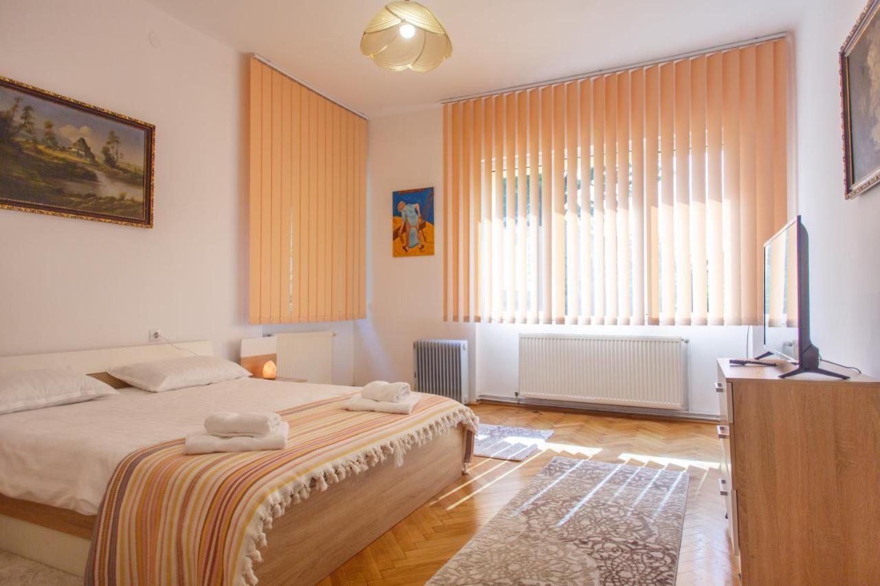 Barok Apartments Brasov Exterior photo